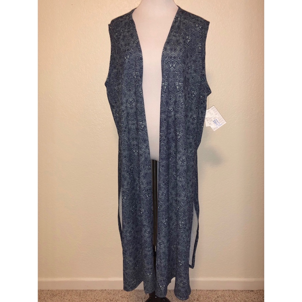 Lularoe Joy sleeveless sweater